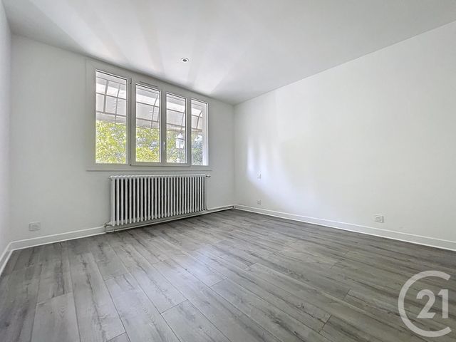 Maison à vendre - 5 pièces - 109,98 m2 - St Andre Les Vergers - 10 - CHAMPAGNE-ARDENNE