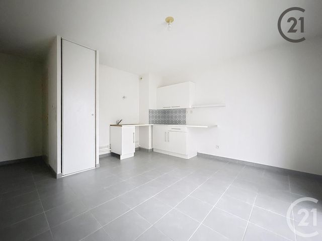 Appartement T2 &agrave; louer - 2 pi&egrave;ces - 38,40 m2 - Ste Savine - 10 - CHAMPAGNE-ARDENNE