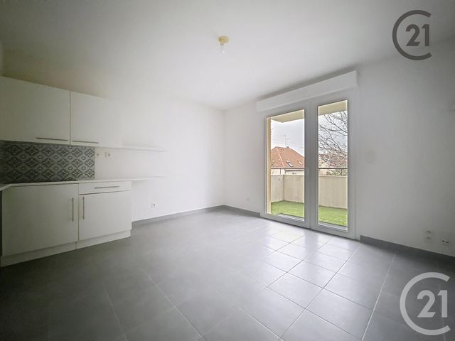 Appartement T2 &agrave; louer - 2 pi&egrave;ces - 38,40 m2 - Ste Savine - 10 - CHAMPAGNE-ARDENNE