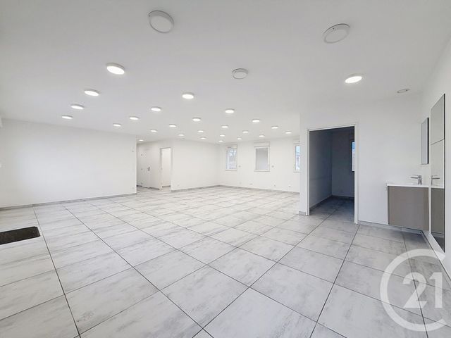 Appartement Local à louer - 3 pièces - 99 m2 - La Chapelle St Luc - 10 - CHAMPAGNE-ARDENNE