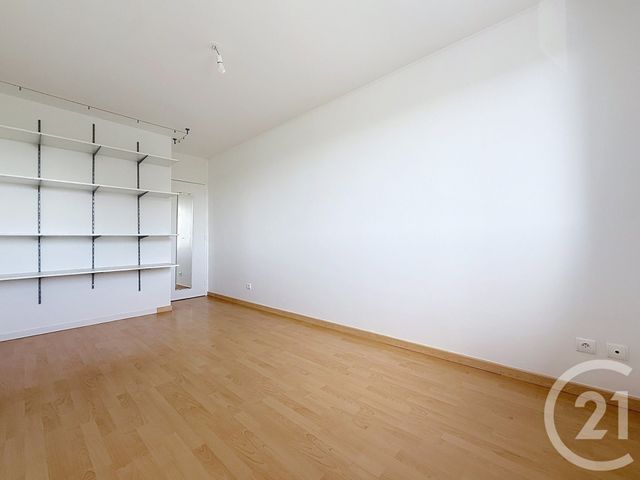 Appartement F4 &agrave; louer - 4 pi&egrave;ces - 76 m2 - St Julien Les Villas - 10 - CHAMPAGNE-ARDENNE