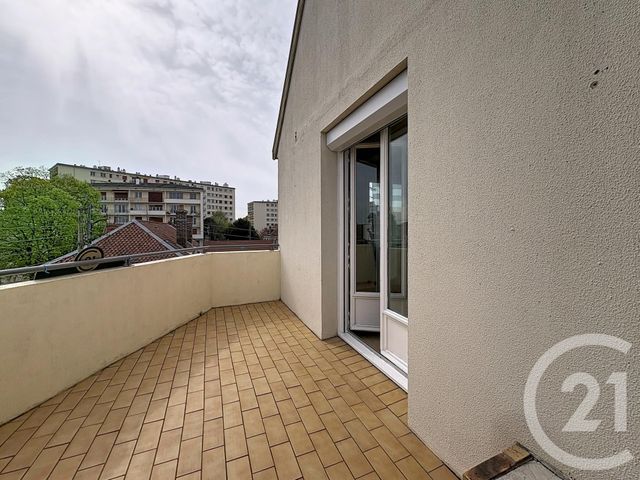 Appartement T3 &agrave; louer - 3 pi&egrave;ces - 78,35 m2 - Troyes - 10 - CHAMPAGNE-ARDENNE