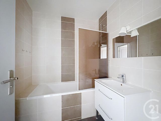 Appartement T3 &agrave; louer - 3 pi&egrave;ces - 78,35 m2 - Troyes - 10 - CHAMPAGNE-ARDENNE