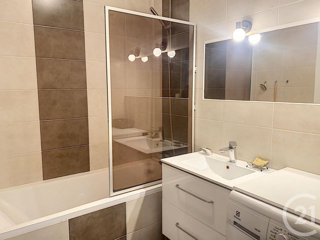 Appartement T4 &agrave; louer - 4 pi&egrave;ces - 78,35 m2 - Troyes - 10 - CHAMPAGNE-ARDENNE