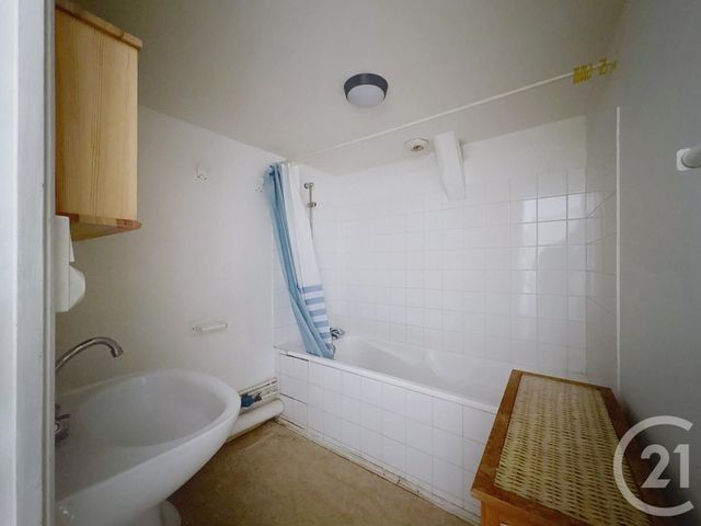 Appartement F1 &agrave; louer - 1 pi&egrave;ce - 33 m2 - Troyes - 10 - CHAMPAGNE-ARDENNE