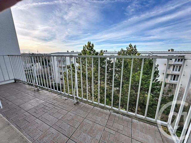 Appartement F4 &agrave; vendre - 4 pi&egrave;ces - 75 m2 - St Andre Les Vergers - 10 - CHAMPAGNE-ARDENNE