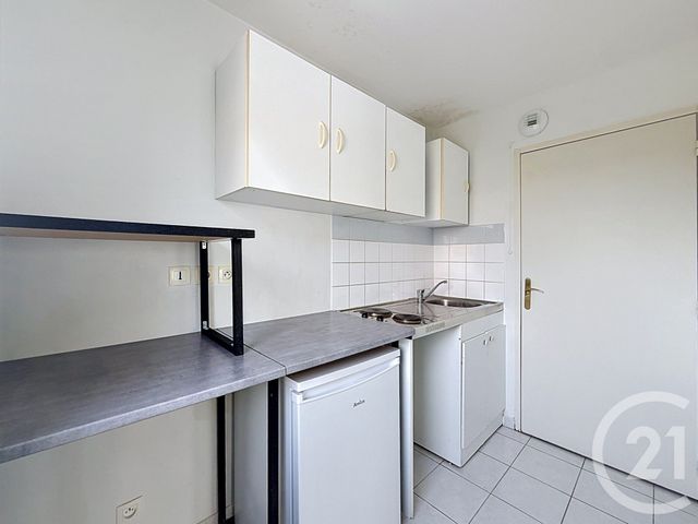 Appartement F2 &agrave; louer - 2 pi&egrave;ces - 47,34 m2 - 10 - CHAMPAGNE-ARDENNE