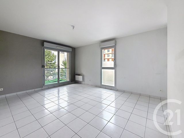 Appartement F2 &agrave; louer - 2 pi&egrave;ces - 47,34 m2 - 10 - CHAMPAGNE-ARDENNE