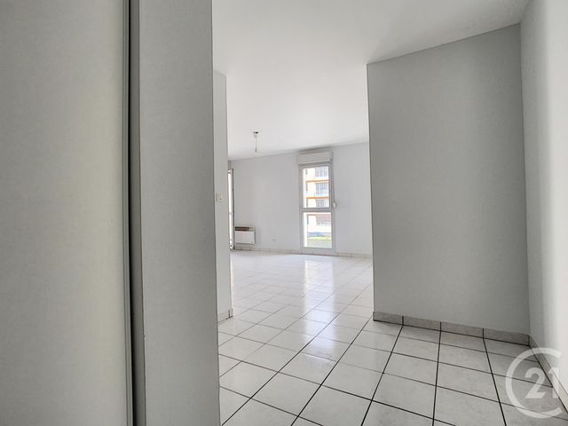 Appartement F2 &agrave; louer - 2 pi&egrave;ces - 47,34 m2 - 10 - CHAMPAGNE-ARDENNE