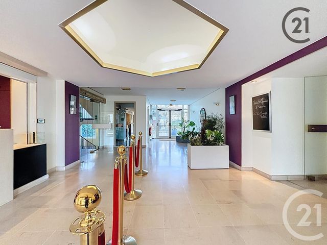 Appartement T2 &agrave; louer - 2 pi&egrave;ces - 61,70 m2 - Troyes - 10 - CHAMPAGNE-ARDENNE