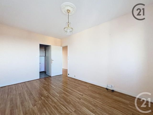 Appartement T2 &agrave; louer - 2 pi&egrave;ces - 61,70 m2 - Troyes - 10 - CHAMPAGNE-ARDENNE