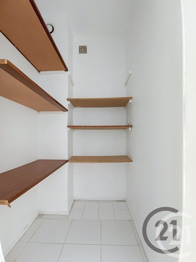 Appartement F2 &agrave; louer - 2 pi&egrave;ces - 46 m2 - St Julien Les Villas - 10 - CHAMPAGNE-ARDENNE