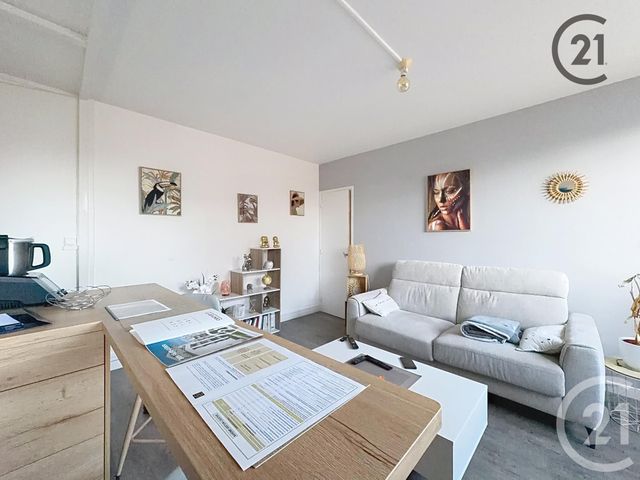 Appartement F2 &agrave; louer - 2 pi&egrave;ces - 41,58 m2 - Ste Savine - 10 - CHAMPAGNE-ARDENNE