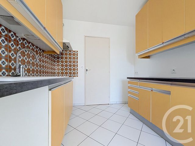 Appartement F5 &agrave; louer - 5 pi&egrave;ces - 88,50 m2 - Troyes - 10 - CHAMPAGNE-ARDENNE