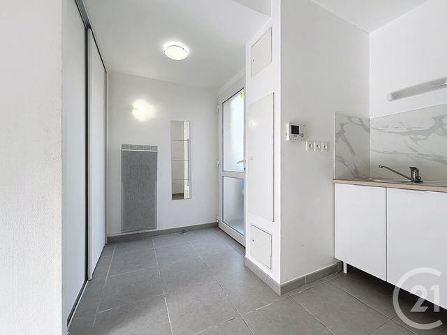 Appartement F2 &agrave; louer - 2 pi&egrave;ces - 38,88 m2 - St Andre Les Vergers - 10 - CHAMPAGNE-ARDENNE