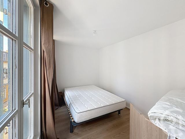 Appartement T4 &agrave; louer - 3 pi&egrave;ces - 73,60 m2 - Troyes - 10 - CHAMPAGNE-ARDENNE