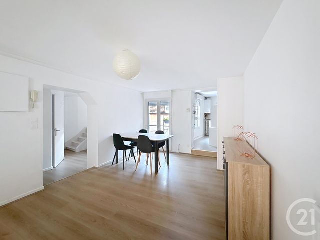 Appartement T4 &agrave; louer - 3 pi&egrave;ces - 73,60 m2 - Troyes - 10 - CHAMPAGNE-ARDENNE