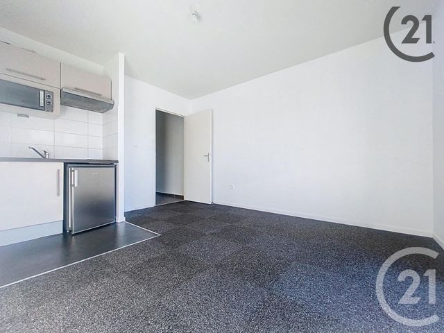 Appartement F1 &agrave; louer - 1 pi&egrave;ce - 22 m2 - Troyes - 10 - CHAMPAGNE-ARDENNE