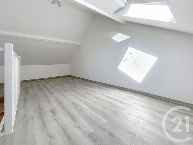 Appartement Duplex &agrave; louer - 2 pi&egrave;ces - 26,75 m2 - Troyes - 10 - CHAMPAGNE-ARDENNE