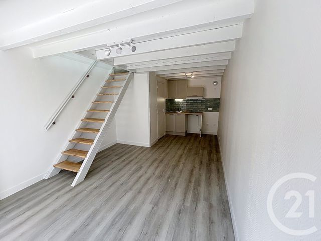 Appartement Duplex &agrave; louer - 2 pi&egrave;ces - 26,75 m2 - Troyes - 10 - CHAMPAGNE-ARDENNE