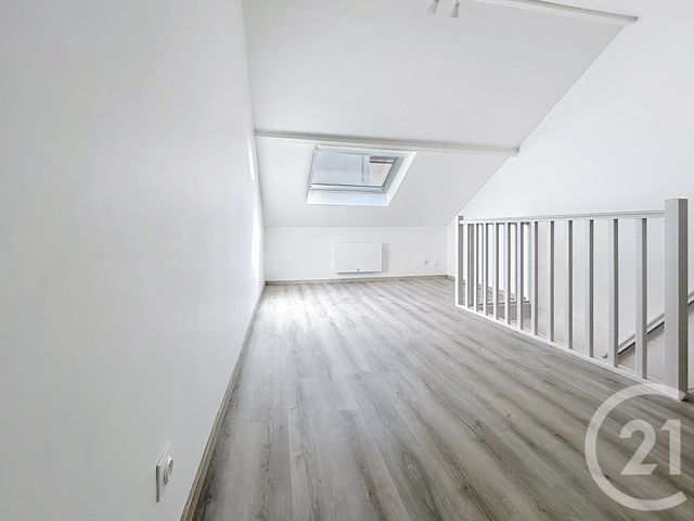 Appartement Duplex &agrave; louer - 2 pi&egrave;ces - 26,75 m2 - Troyes - 10 - CHAMPAGNE-ARDENNE