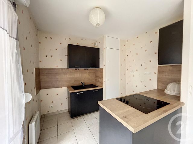 Appartement F3 &agrave; louer - 3 pi&egrave;ces - 65,80 m2 - Troyes - 10 - CHAMPAGNE-ARDENNE