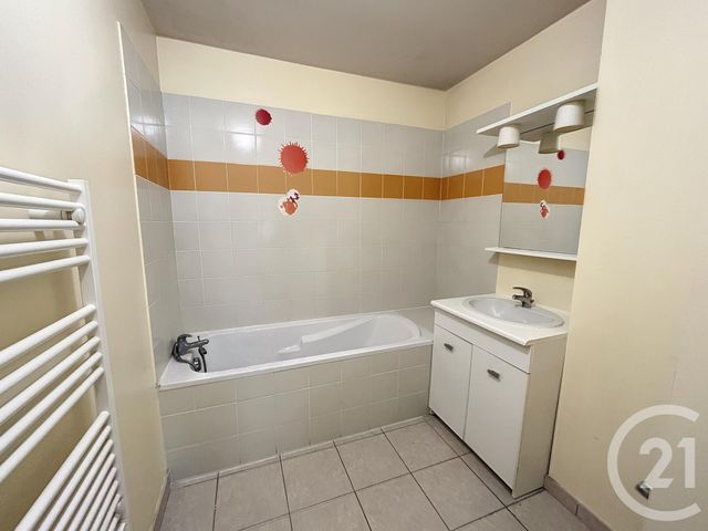 Appartement F3 &agrave; louer - 3 pi&egrave;ces - 65,80 m2 - Troyes - 10 - CHAMPAGNE-ARDENNE