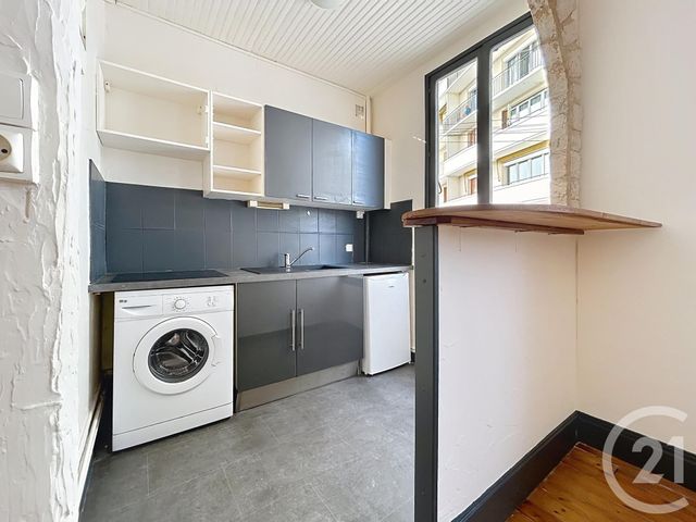 Appartement &agrave; louer - 2 pi&egrave;ces - 43 m2 - Troyes - 10 - CHAMPAGNE-ARDENNE