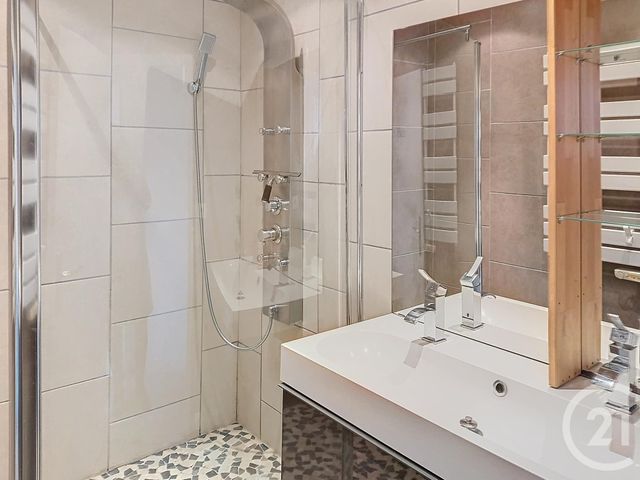 Appartement F3 &agrave; vendre - 3 pi&egrave;ces - 62,30 m2 - St Andre Les Vergers - 10 - CHAMPAGNE-ARDENNE