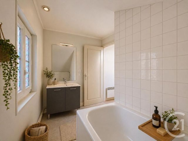 Appartement F5 &agrave; vendre - 4 pi&egrave;ces - 103,85 m2 - Troyes - 10 - CHAMPAGNE-ARDENNE