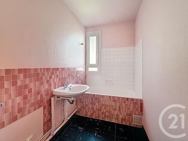 Appartement &agrave; vendre - 2 pi&egrave;ces - 44,70 m2 - St Julien Les Villas - 10 - CHAMPAGNE-ARDENNE