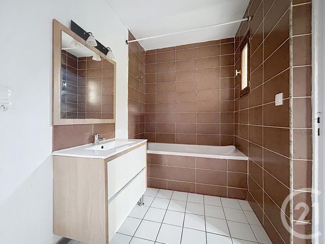 Appartement F3 &agrave; louer - 3 pi&egrave;ces - 87,20 m2 - Troyes - 10 - CHAMPAGNE-ARDENNE