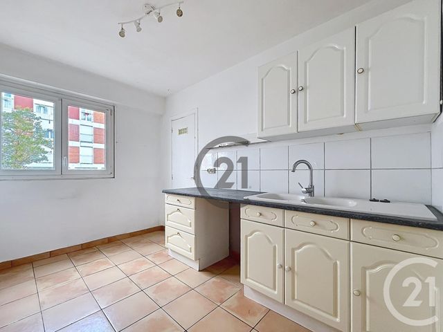 Appartement T3 &agrave; vendre - 3 pi&egrave;ces - 67,33 m2 - St Andre Les Vergers - 10 - CHAMPAGNE-ARDENNE
