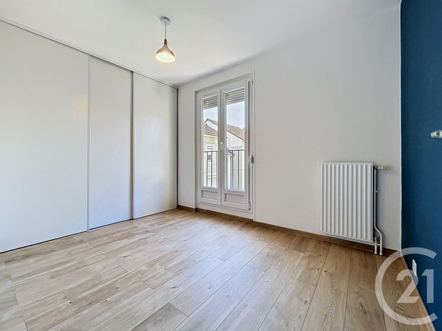 Appartement F4 &agrave; louer - 4 pi&egrave;ces - 80 m2 - St Andre Les Vergers - 10 - CHAMPAGNE-ARDENNE