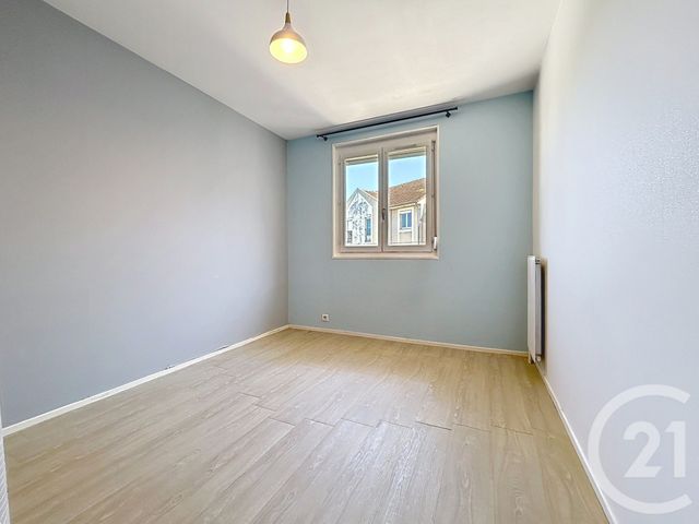 Appartement F4 &agrave; louer - 4 pi&egrave;ces - 80 m2 - St Andre Les Vergers - 10 - CHAMPAGNE-ARDENNE