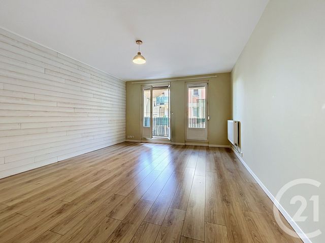 Appartement F4 &agrave; louer - 4 pi&egrave;ces - 80 m2 - St Andre Les Vergers - 10 - CHAMPAGNE-ARDENNE
