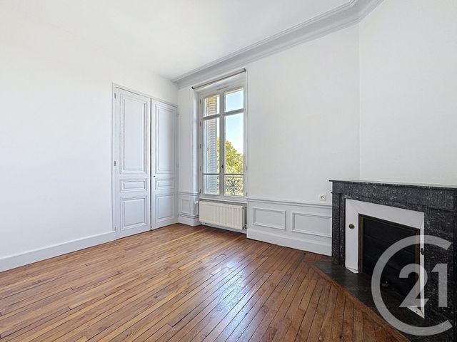 Appartement F5 &agrave; louer - 5 pi&egrave;ces - 123 m2 - Troyes - 10 - CHAMPAGNE-ARDENNE