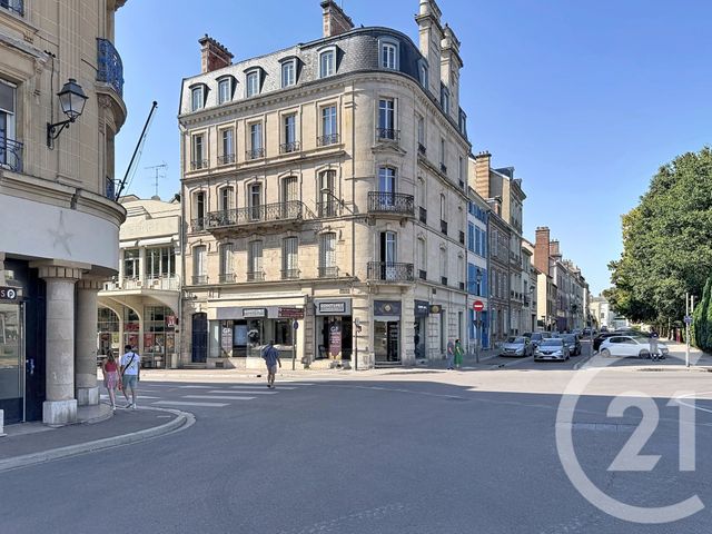 Appartement F5 &agrave; louer - 5 pi&egrave;ces - 123 m2 - Troyes - 10 - CHAMPAGNE-ARDENNE
