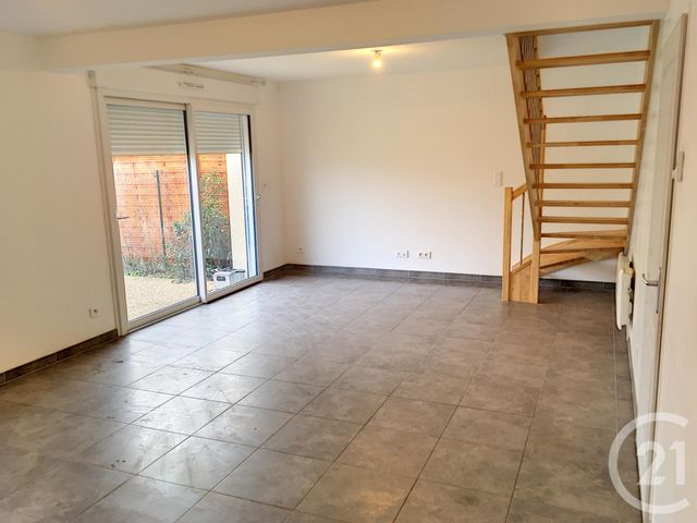 Appartement Duplex &agrave; louer - 3 pi&egrave;ces - 70 m2 - Bucheres - 10 - CHAMPAGNE-ARDENNE