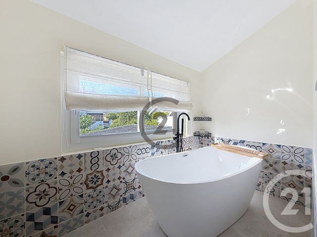 Maison &agrave; vendre - 9 pi&egrave;ces - 140 m2 - St Julien Les Villas - 10 - CHAMPAGNE-ARDENNE