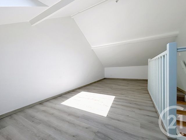 Appartement Duplex &agrave; louer - 2 pi&egrave;ces - 26,40 m2 - Troyes - 10 - CHAMPAGNE-ARDENNE