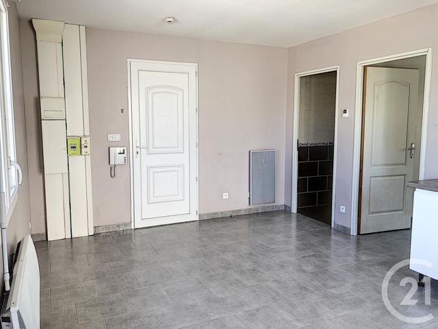 Appartement F2 &agrave; louer - 2 pi&egrave;ces - 40,87 m2 - Rosieres Pres Troyes - 10 - CHAMPAGNE-ARDENNE
