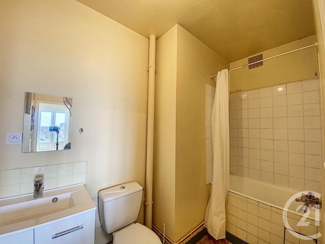 Appartement F1 &agrave; louer - 1 pi&egrave;ce - 25 m2 - Troyes - 10 - CHAMPAGNE-ARDENNE