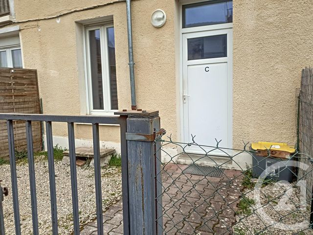 Maison &agrave; louer - 3 pi&egrave;ces - 65 m2 - La Chapelle St Luc - 10 - CHAMPAGNE-ARDENNE
