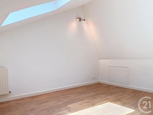 Appartement F3 &agrave; louer - 3 pi&egrave;ces - 56,80 m2 - La Chapelle St Luc - 10 - CHAMPAGNE-ARDENNE