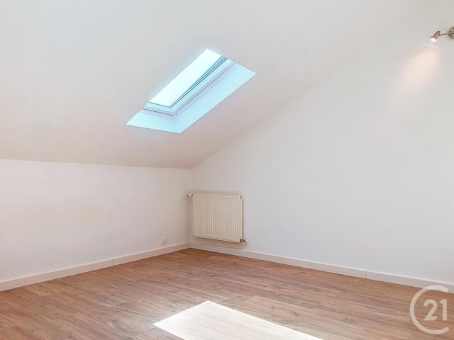 Appartement F3 &agrave; louer - 3 pi&egrave;ces - 56,80 m2 - La Chapelle St Luc - 10 - CHAMPAGNE-ARDENNE