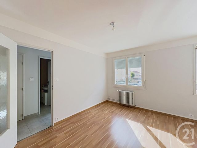 Appartement F1 &agrave; louer - 1 pi&egrave;ce - 34 m2 - Troyes - 10 - CHAMPAGNE-ARDENNE