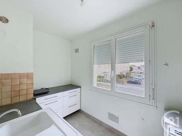 Appartement F1 &agrave; louer - 1 pi&egrave;ce - 34 m2 - Troyes - 10 - CHAMPAGNE-ARDENNE