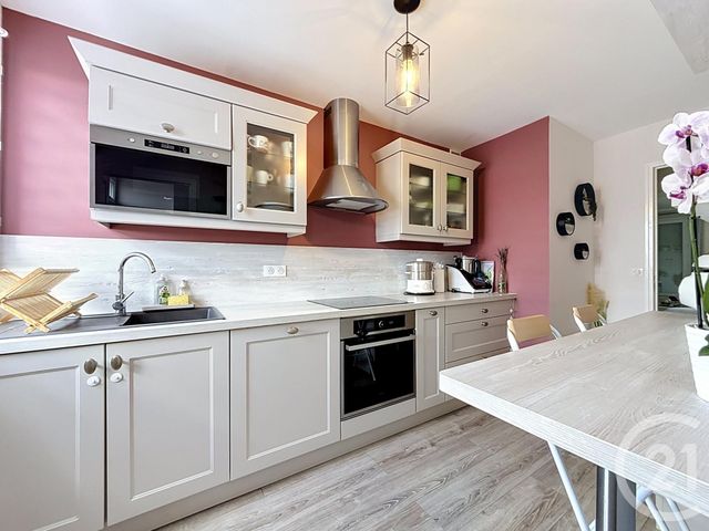 Appartement F4 &agrave; vendre - 4 pi&egrave;ces - 77,83 m2 - St Julien Les Villas - 10 - CHAMPAGNE-ARDENNE