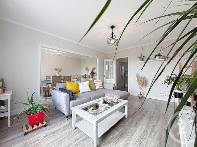 Appartement F4 &agrave; vendre - 4 pi&egrave;ces - 77,83 m2 - St Julien Les Villas - 10 - CHAMPAGNE-ARDENNE